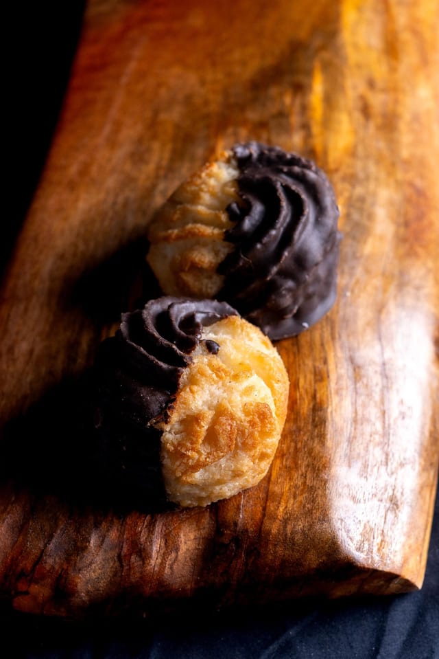 Dozen Chocolate Macaroon.