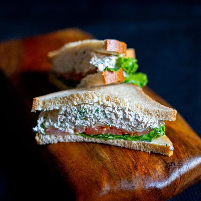 Delicious Chicken Sandwiches: A Local Favorite